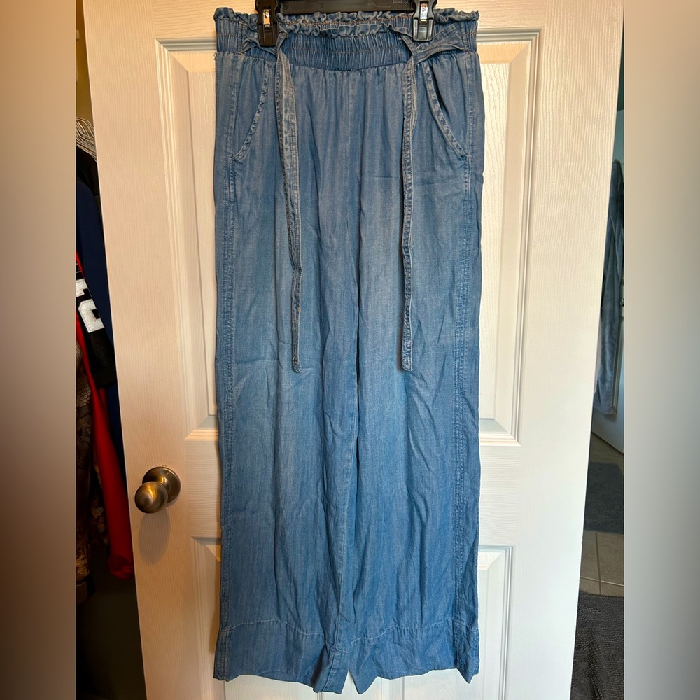 Knox Rose 🌹 chambray pants - women’s medium